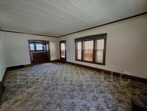 450 Cutler St in Waterloo, IA - Building Photo - Building Photo
