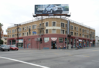 3803 W 8th St in Los Angeles, CA - Building Photo - Building Photo