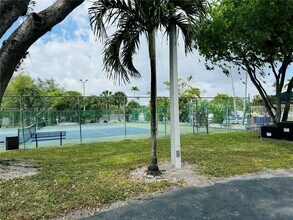 6970 SW 110th Pl in Miami, FL - Building Photo - Building Photo