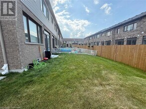 15 Blacklock St in Cambridge, ON - Building Photo - Building Photo
