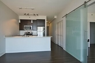 1441 N Halsted St in Chicago, IL - Foto de edificio - Building Photo