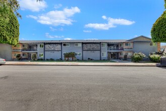 710 Claraday St in Glendora, CA - Building Photo - Building Photo