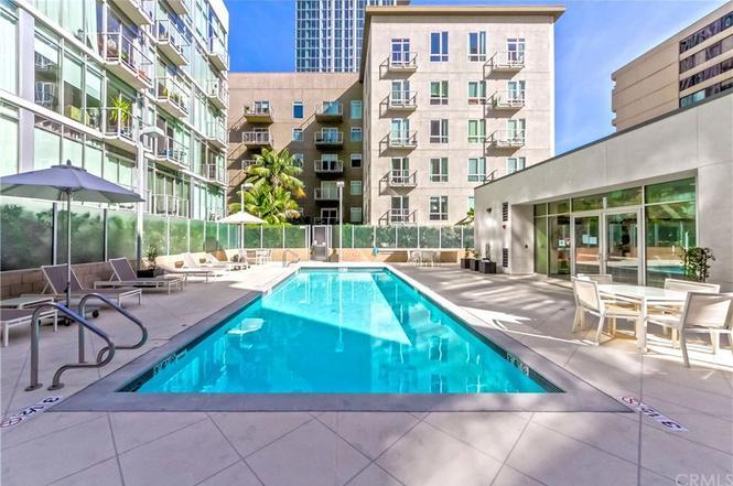 645 W 9th St, Unit 204 in Los Angeles, CA - Building Photo