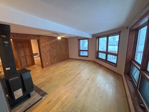 1032 Union Dr in Fairbanks, AK - Building Photo - Building Photo