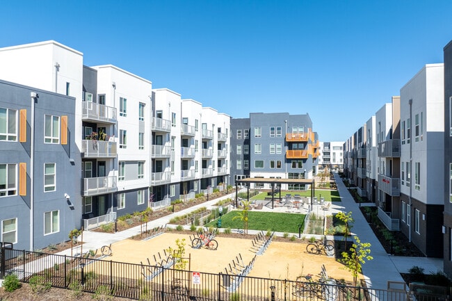 The Celeste in Davis, CA - Building Photo - Building Photo