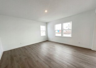 2415 Fir Dr in Greenfield, IN - Foto de edificio - Building Photo