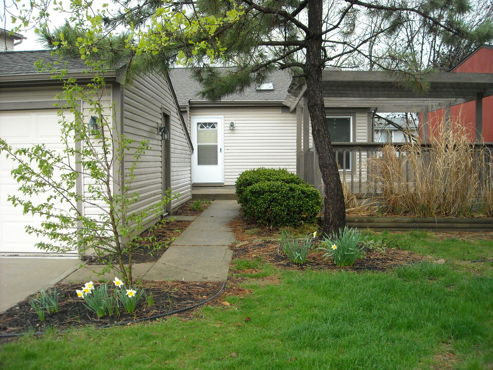 3380 Chetwood Pl in Dublin, OH - Foto de edificio