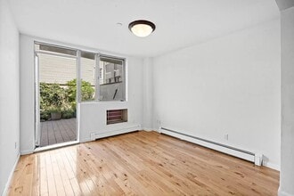 93 Wyckoff Ave in Brooklyn, NY - Building Photo - Building Photo