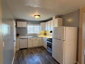 196 Surf St in Pacifica, CA - Building Photo