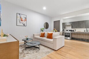 398 NE 5th St in Miami, FL - Building Photo