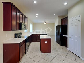 7636 Dragon Fly Loop in Gibsonton, FL - Building Photo - Building Photo