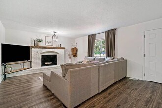 8081 Ridgetown Ln in Germantown, TN - Building Photo - Building Photo