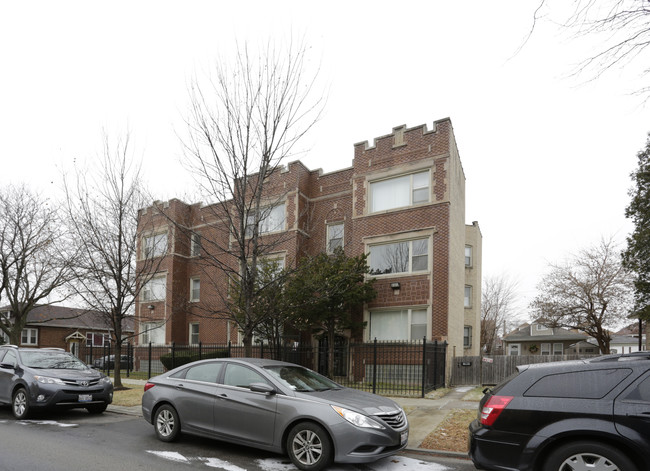 5954-5956 S Sacramento Ave in Chicago, IL - Foto de edificio - Building Photo