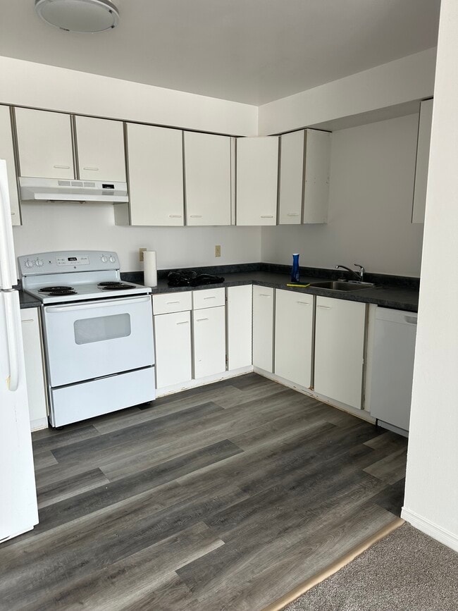 130 Bell Farm Rd in Barrie, ON - Building Photo - Building Photo