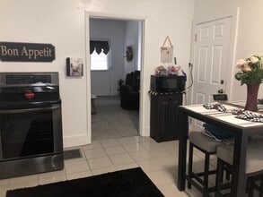 66 3rd St in California, PA - Foto de edificio - Building Photo