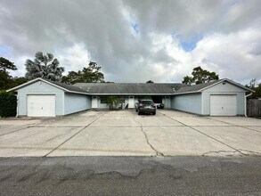 1159 E Rohe St in Tarpon Springs, FL - Building Photo - Building Photo