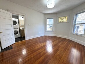 46 Spring Park Ave, Unit 1 in Boston, MA - Foto de edificio - Building Photo
