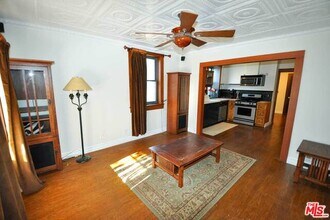 2315 2nd St-Unit -B in Santa Monica, CA - Building Photo - Building Photo