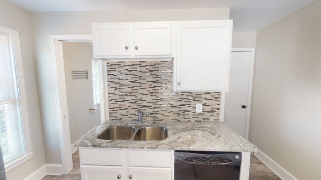 1105 18 1/2 AVE NE, Unit 2 photo'