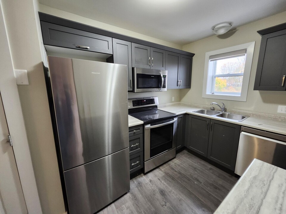 12 Mitchell St in Saint John, NB - Building Photo