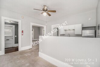 709 W Lovell St in Kalamazoo, MI - Building Photo - Building Photo