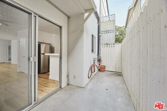 918 16th St in Santa Monica, CA - Building Photo - Building Photo