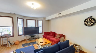 112 Allston St, Unit 1 in Boston, MA - Foto de edificio - Building Photo