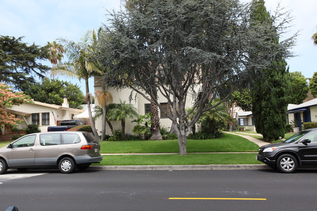 907 14th St in Santa Monica, CA - Foto de edificio - Building Photo