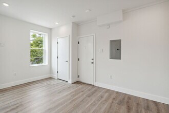 1801 Poplar St, Unit 1 in Philadelphia, PA - Building Photo - Building Photo