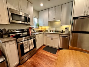 384 Pine Hill Rd in Mill Valley, CA - Building Photo - Building Photo