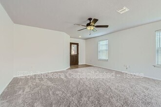 10202 Maple Ranch in San Antonio, TX - Building Photo - Building Photo