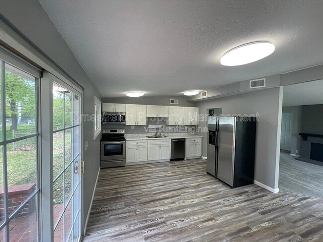 property at 430 Holiday Hl