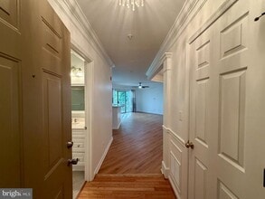 12481 Hayes Ct in Fairfax, VA - Building Photo - Building Photo