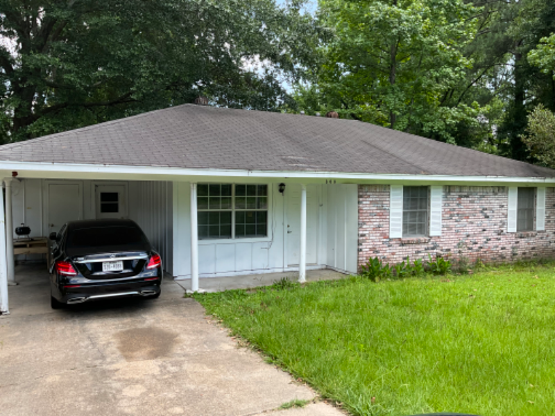 300 Lincoln Rd in Monroe, LA - Building Photo