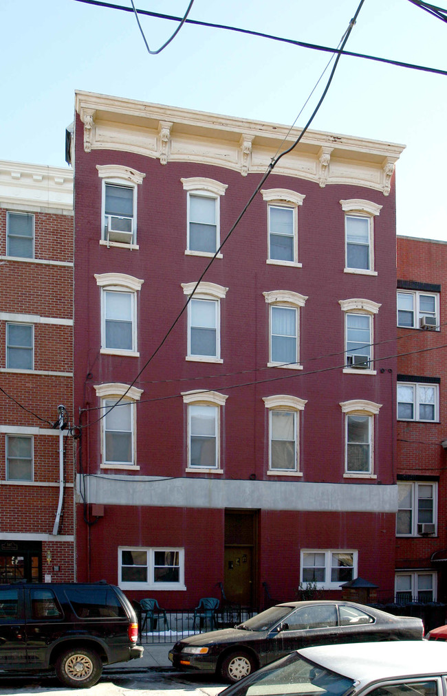 543 Bloomfield St in Hoboken, NJ - Building Photo - Building Photo