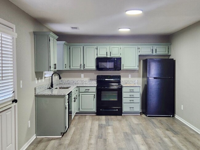 property at 500A SE Chelsey Ln