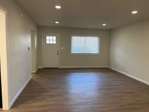 8787 Country Club Dr in Rogers, AR - Building Photo - Building Photo