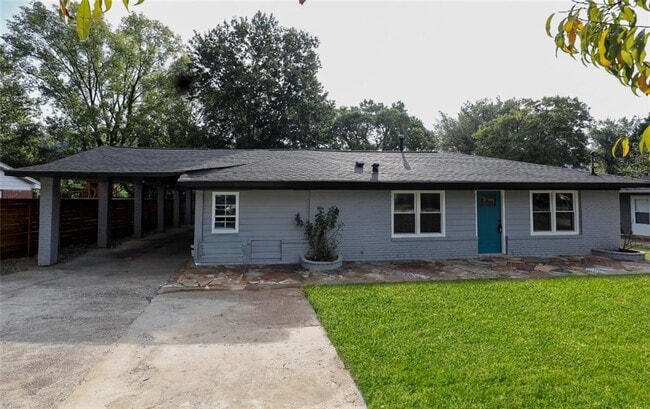 property at 870 Teton Ave SE