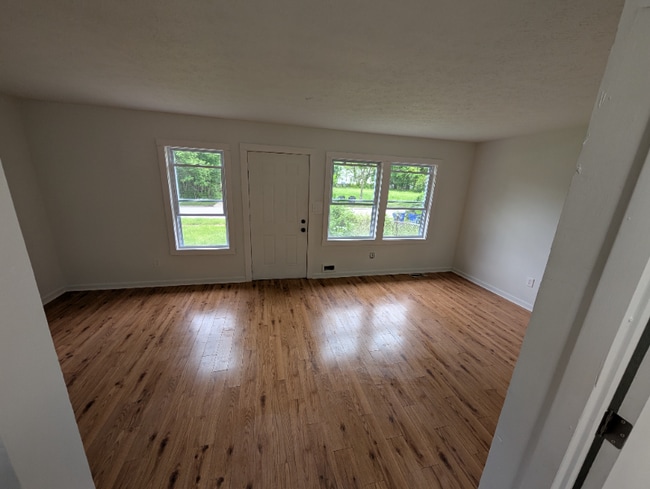 9338 Mt Auburn Ave in Cleveland, OH - Building Photo - Building Photo