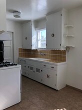 316 N Bushnell Ave, Unit 316 in Alhambra, CA - Building Photo - Building Photo