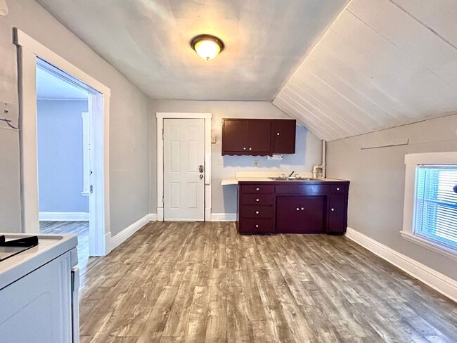 2417 Reynolds St in Muskegon Heights, MI - Building Photo - Building Photo