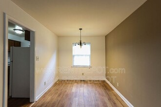 2821 Ravenswood Dr in Evansville, IN - Building Photo - Building Photo