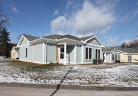 Woodcrest Elderly Housing in Somers, CT - Foto de edificio - Building Photo