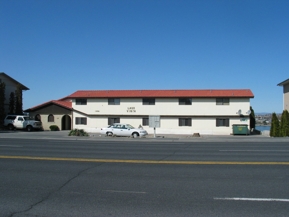 Lago Vista in Moses Lake, WA - Foto de edificio