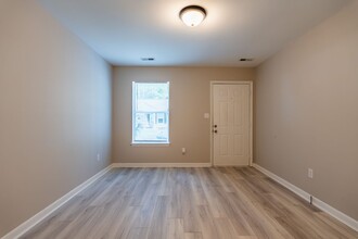 614 Hilltop Dr in Raleigh, NC - Building Photo - Building Photo