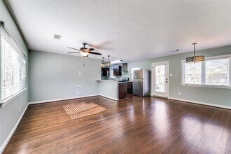 4502 Brookwoods Dr in Houston, TX - Building Photo - Building Photo