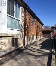 1120 Glencairn Ave in Toronto, ON - Building Photo - Building Photo
