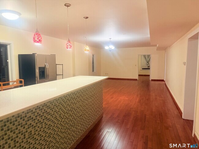 7 Elm St in New Haven, CT - Building Photo - Building Photo