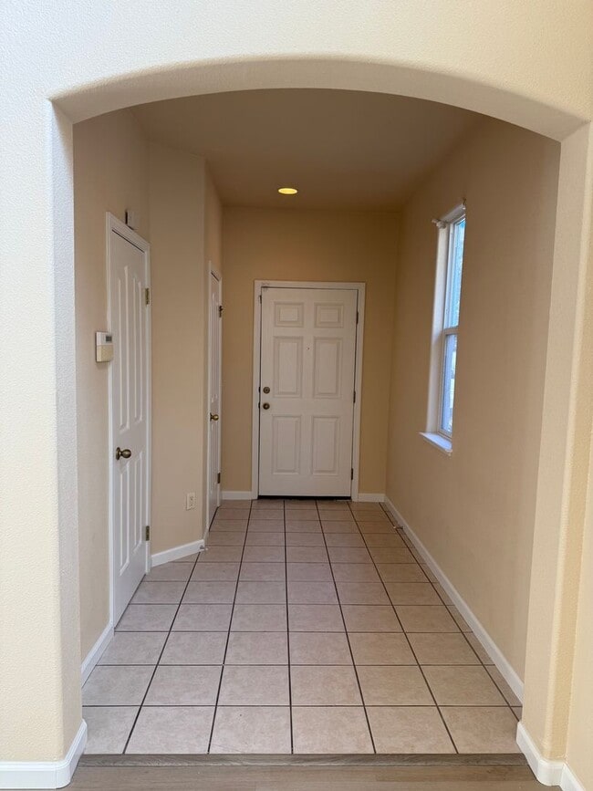 2514 Edgewater Dr in Santa Rosa, CA - Building Photo - Building Photo