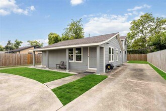 2816 Woodard St in Houston, TX - Building Photo - Building Photo